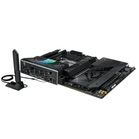 ASUS ROG STRIX X870-F GAMING WIFI 7 - Wi-Fi 7 Q-Antenna Connectors