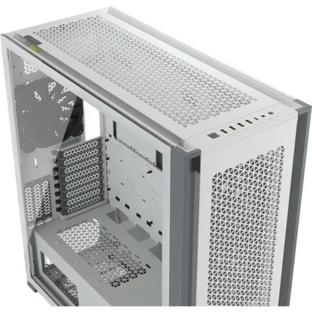 Another front angle view of the CORSAIR 7000D AIRFLOW in White, at a sharper angle.